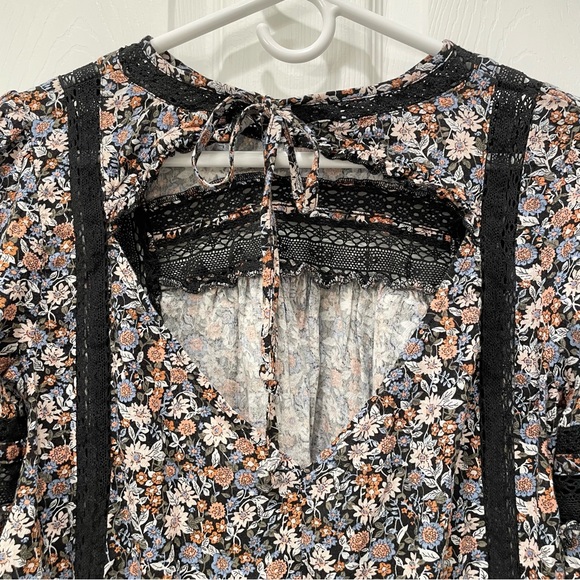 American Eagle Outfitters Floral Cropped Shirt - Picture 6 of 16